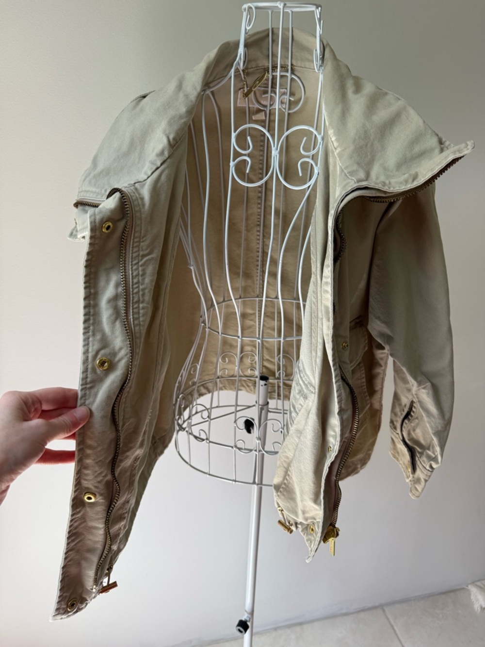 Michael Kors Utility Jacket Gold Hardware Cotton Beige Coat Size M - Picture 3 of 8
